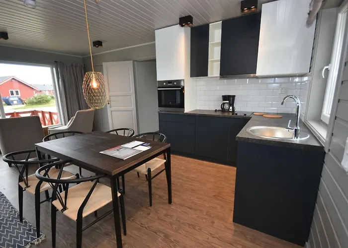 بيت للعطل Lankanholmen أندينيس