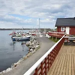 Lankanholmen Holiday home *